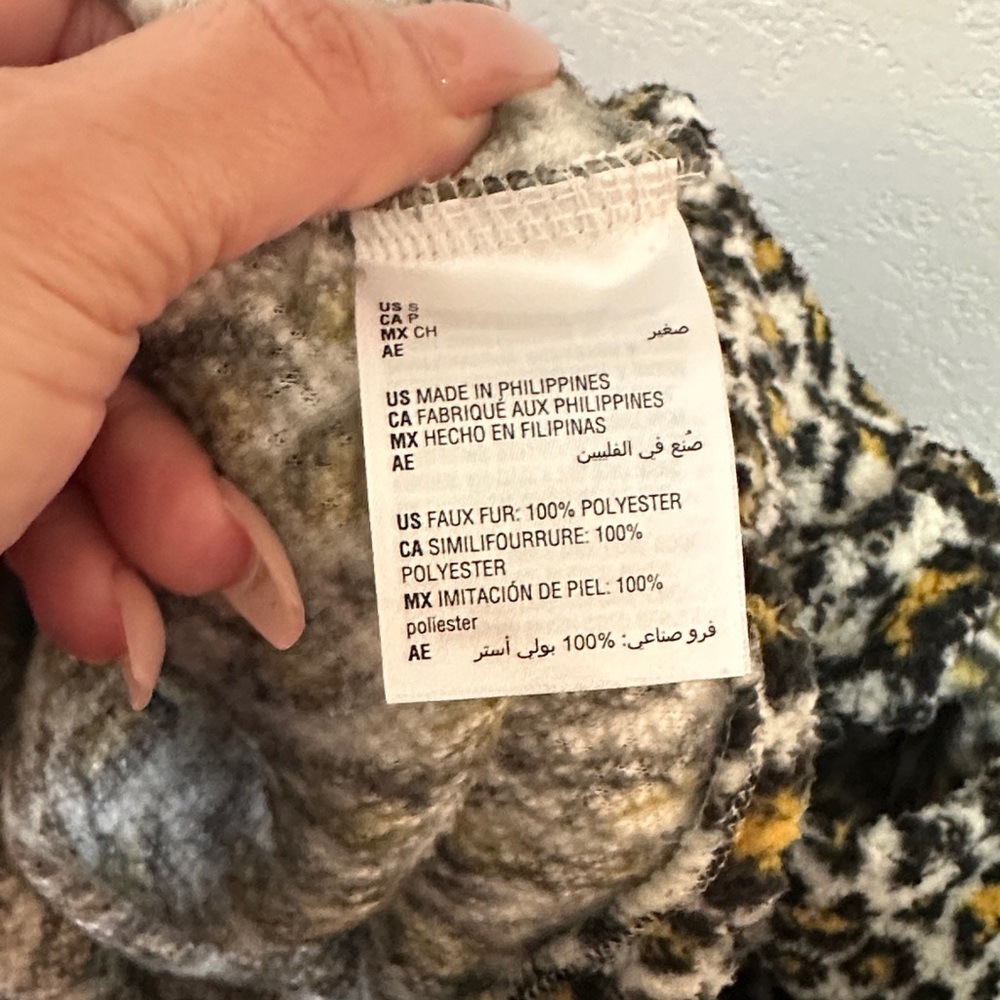 Style & Co. Animal Print Fuzzy Sweater EUC - Picture 6 of 6